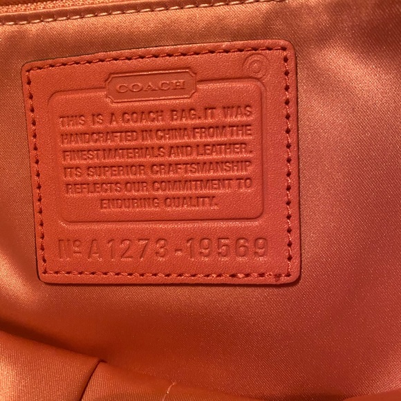 Authentic Audrey coach coral - Picture 4 of 4